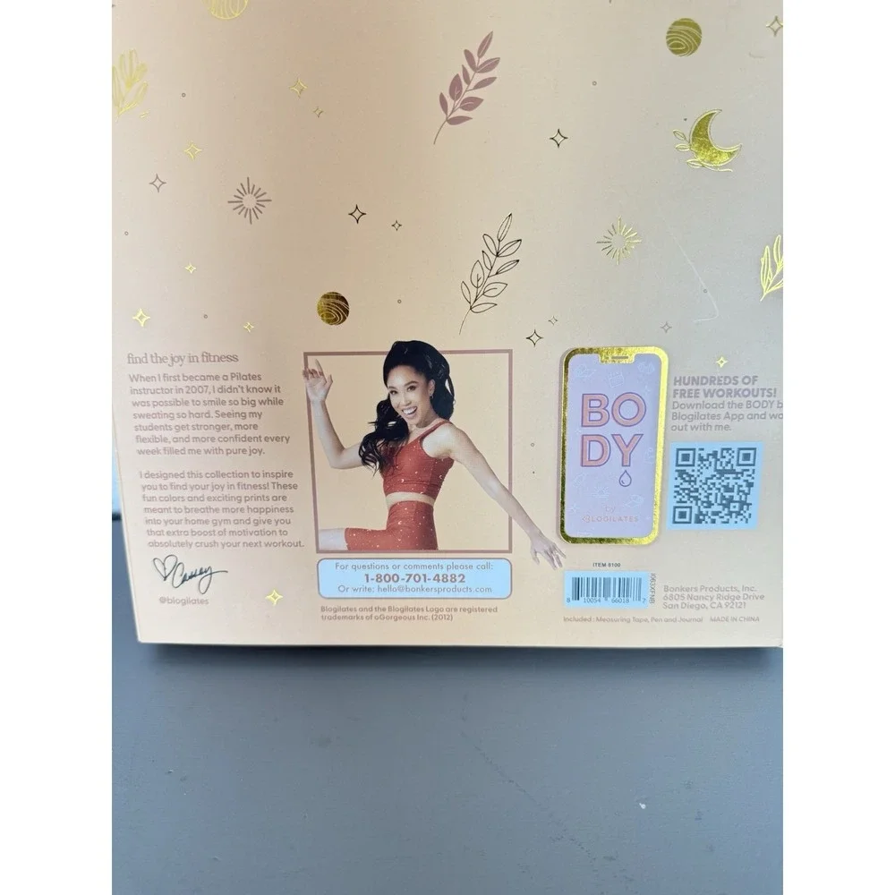Blogilates 12‎ Week Fit Journal Hard Cover Elastic Closure Preprinted Pages NEW - Picture 7 of 9